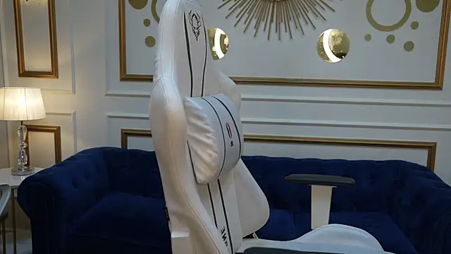 Snapshot of Alisa054 chatting on 01.27.25 Alisa054 online show from 01.27.25