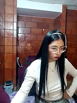 Snapshot of Raven__purple chatting on 01.24.25 Raven purple online show from 01.24.25