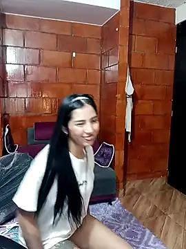 Snapshot of Raven__purple chatting on 01.29.25 Raven purple online show from 01.29.25