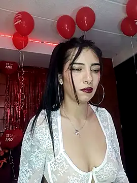 Snapshot of Raven__purple chatting on 02.15.25 Raven purple online show from 02.15.25