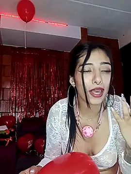 Snapshot of Raven__purple chatting on 02.15.25 Raven purple online show from 02.15.25