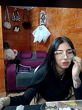 Snapshot of Raven__purple chatting on 03.09.25 Raven purple online show from 03.09.25