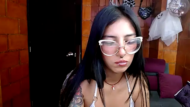 Snapshot of Raven__purple chatting on 09.27.25 Raven purple online show from 09.27.25