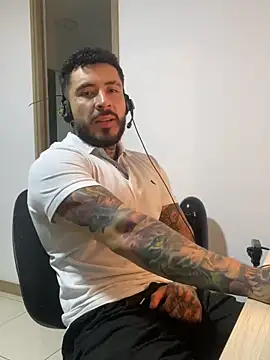 Snapshot of LeoSalvatore_ chatting on 12.26.24 LeoSalvatore  online show from 12.26.24