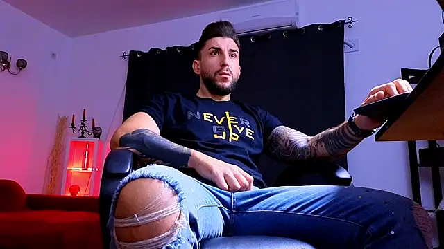 MightyAaron66 online show from 10.06.25