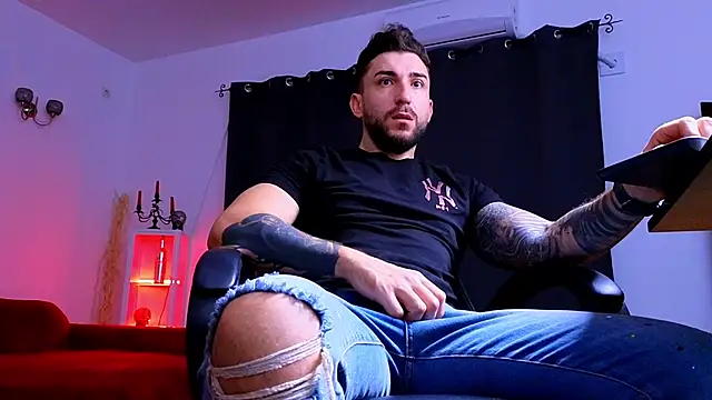 MightyAaron66 online show from 10.19.25