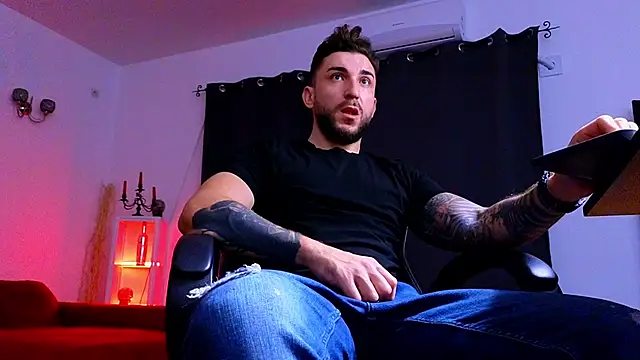 MightyAaron66 online show from 11.12.25