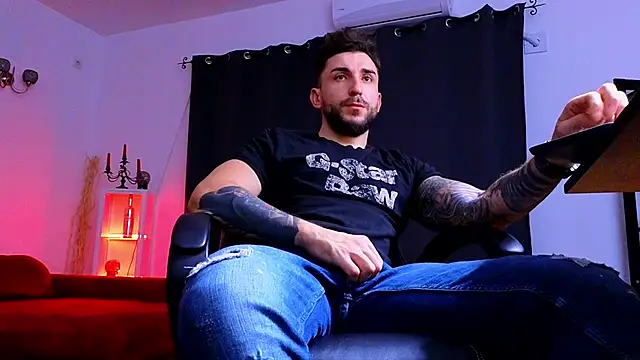 MightyAaron66 online show from 11.26.25