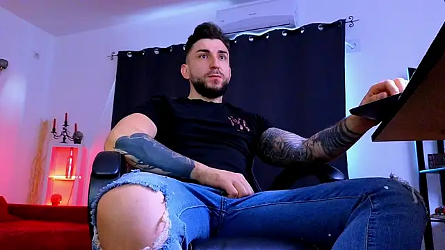 MightyAaron66 online show from 06.04.26