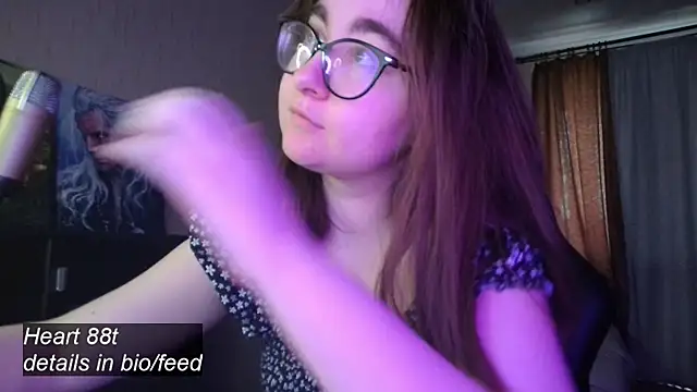 Snapshot of el_sweety chatting on 02.10.25 el sweety online show from 02.10.25