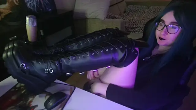 Snapshot of el_sweety chatting on 02.21.25 el sweety online show from 02.21.25