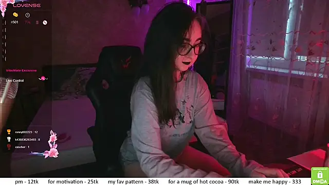 Snapshot of el_sweety chatting on 11.20.25 el sweety online show from 11.20.25