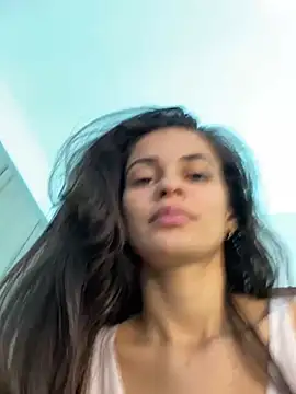 Snapshot of cuteluci_ chatting on 12.20.24 cuteluci online show from 12.20.24