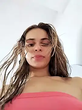 Snapshot of cuteluci_ chatting on 12.30.24 cuteluci online show from 12.30.24