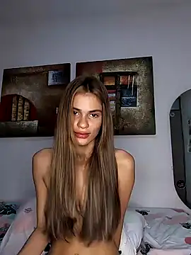 Snapshot of cuteluci_ chatting on 12.31.24 cuteluci online show from 12.31.24