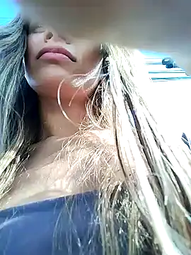 Snapshot of cuteluci_ chatting on 01.23.25 cuteluci online show from 01.23.25