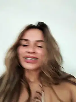Snapshot of cuteluci_ chatting on 02.17.25 cuteluci online show from 02.17.25