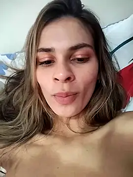 Snapshot of cuteluci_ chatting on 03.12.25 cuteluci online show from 03.12.25