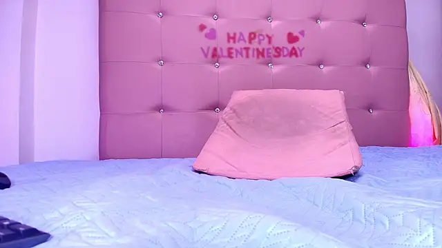 kata hazel online show from 02.19.25