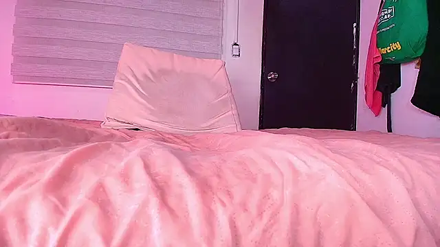 kata hazel online show from 10.01.25