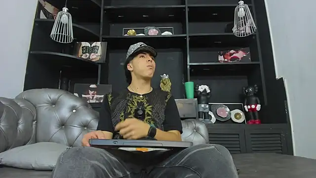 HeellBoy  online show from 10.15.25