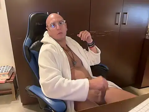 alanan881 online show from 02.21.25