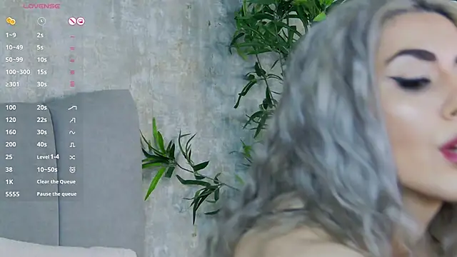 CelineMeyerr online show from 01.15.25