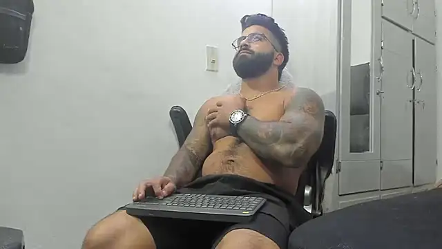 Lyon vach online show from 02.05.25