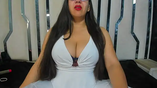 Snapshot of Catherine_tabarezx chatting on 11.12.25 Catherine tabarezx online show from 11.12.25