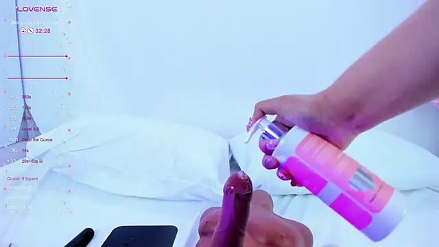 NanaOsaky online show from 02.06.25