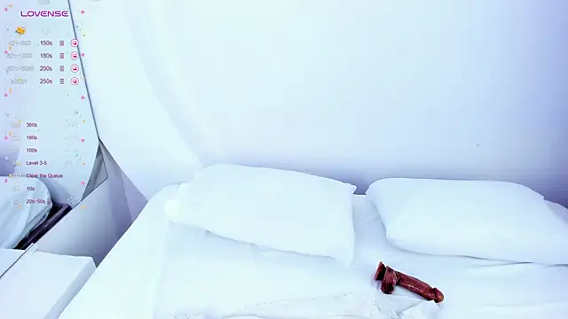 NanaOsaky online show from 03.10.25