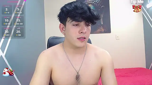 Snapshot of nolan_twink1 chatting on 12.22.24 nolan twink1 online show from 12.22.24