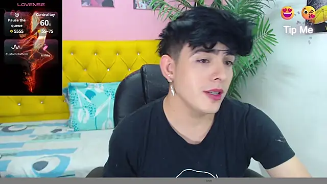 Snapshot of nolan_twink1 chatting on 02.18.25 nolan twink1 online show from 02.18.25