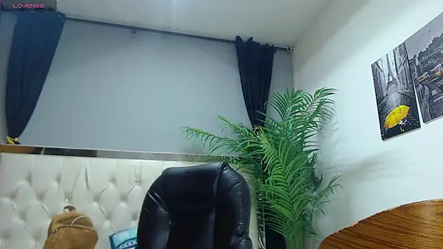 Snapshot of nolan_twink1 chatting on 09.30.25 nolan twink1 online show from 09.30.25