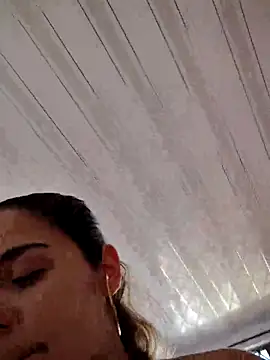 LaurenWelly  online show from 02.20.25