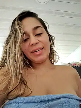 LaurenWelly  online show from 02.23.25