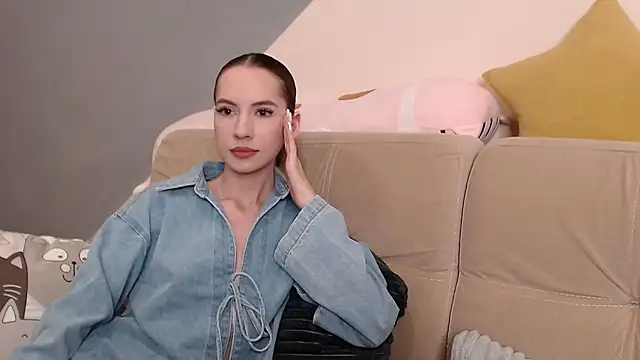 AmbrielHailey online show from 07.11.26