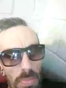 Snapshot of IL_SAINT_XXX chatting on 12.16.25 IL SAINT XXX online show from 12.16.25