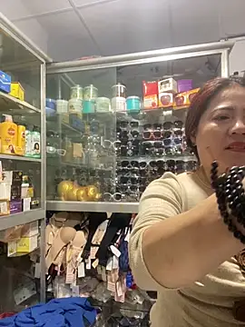 Snapshot of Cesywet chatting on 03.21.25 Cesywet online show from 03.21.25