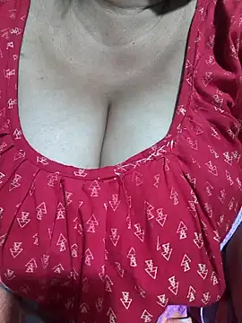 Snapshot of Rinki_Guptaa chatting on 01.22.25 Rinki Guptaa online show from 01.22.25