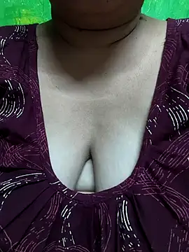 Snapshot of Rinki_Guptaa chatting on 02.03.25 Rinki Guptaa online show from 02.03.25