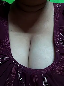 Snapshot of Rinki_Guptaa chatting on 02.19.25 Rinki Guptaa online show from 02.19.25