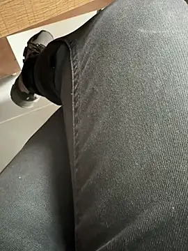 Snapshot of homidor chatting on 12.07.24 homidor online show from 12.07.24