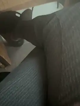 Snapshot of homidor chatting on 02.03.25 homidor online show from 02.03.25