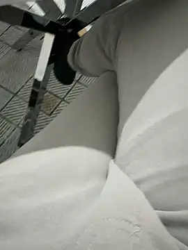 Snapshot of homidor chatting on 02.22.25 homidor online show from 02.22.25