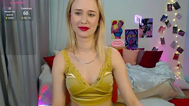 Snapshot of SashaBrooks chatting on 01.30.25 SashaBrooks online show from 01.30.25