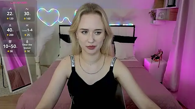 Snapshot of SashaBrooks chatting on 02.06.25 SashaBrooks online show from 02.06.25