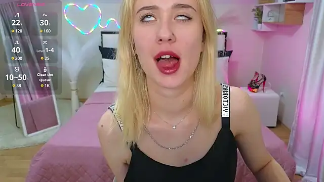 Snapshot of SashaBrooks chatting on 02.28.25 SashaBrooks online show from 02.28.25