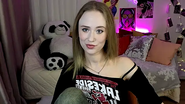 Snapshot of SashaBrooks chatting on 09.09.25 SashaBrooks online show from 09.09.25