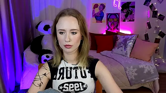 Snapshot of SashaBrooks chatting on 09.12.25 SashaBrooks online show from 09.12.25